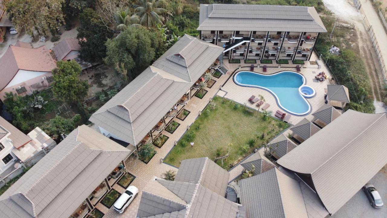Vang Vieng Diamond Resort エクステリア 写真
